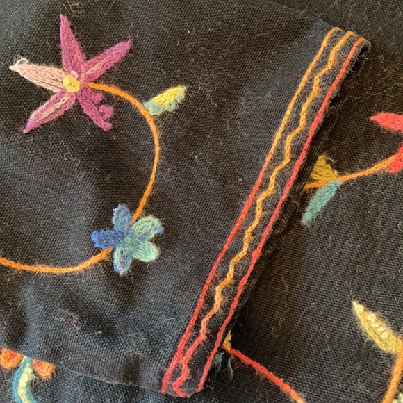 Vintage embroidered jacket from India - Picture 4 of 5